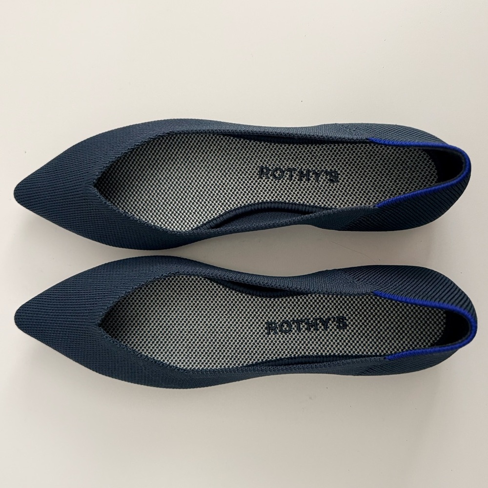 Rothy's Classic Navy Pointed Knit Flats - Size 7